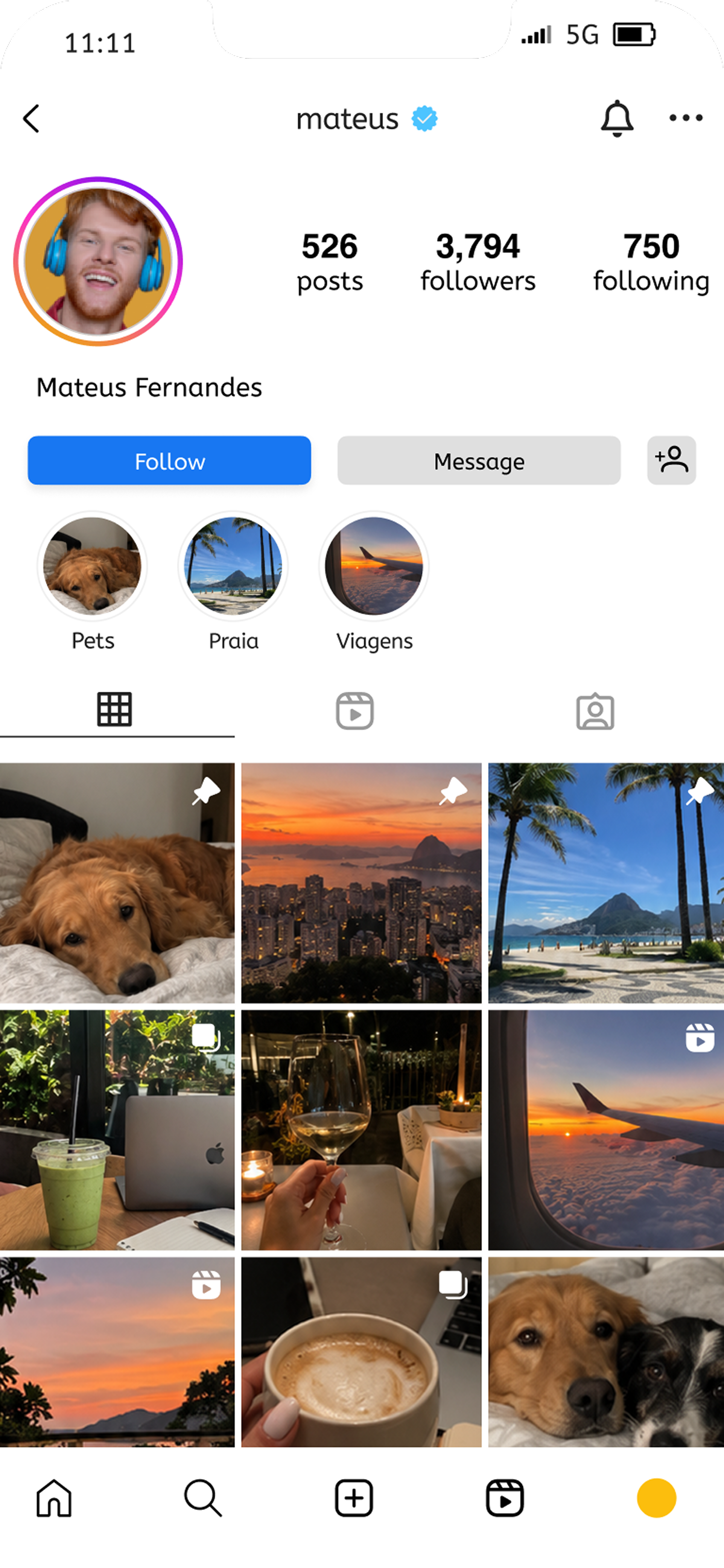 Links interativos para acessar redes sociais e outros aplicativos.